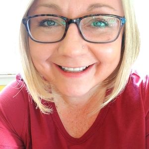 Meet your Posher, April